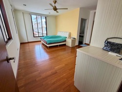 Phillips Avenue (D19), Semi-Detached #572384631